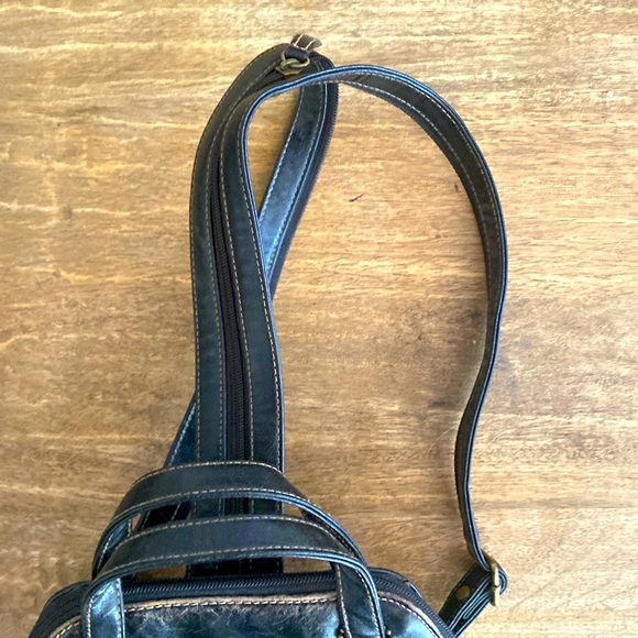 Real Black leather shoulder bag / cross body 
Made in Italy - Picture 3 of 8